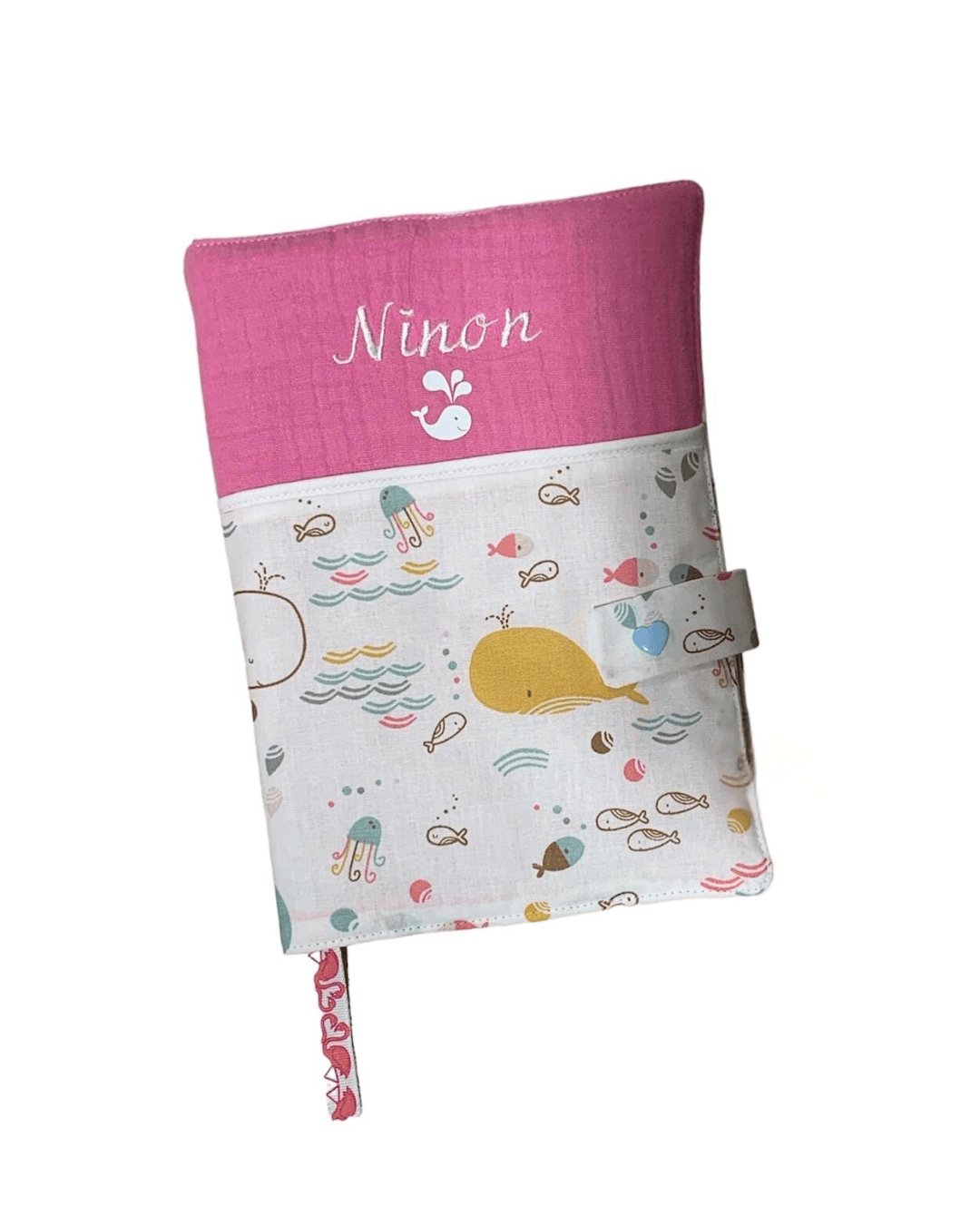 housse-carnet-de-santé-avec-broderie-prenom Protège carnet de santé personnalisé