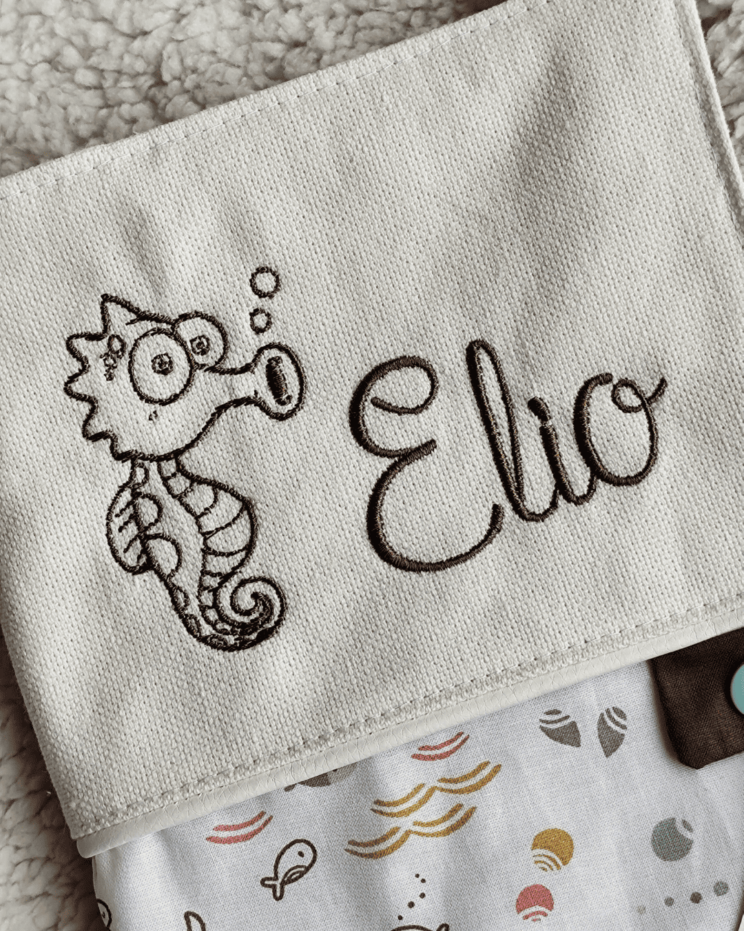 protege-carnet-de-santé-artisanal Protège carnet de santé personnalisé