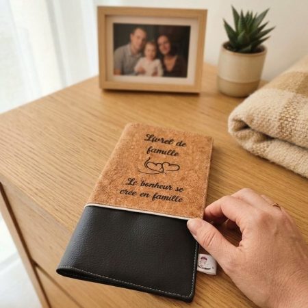 Protège livret de famille personnalisé en simili cuir et liège