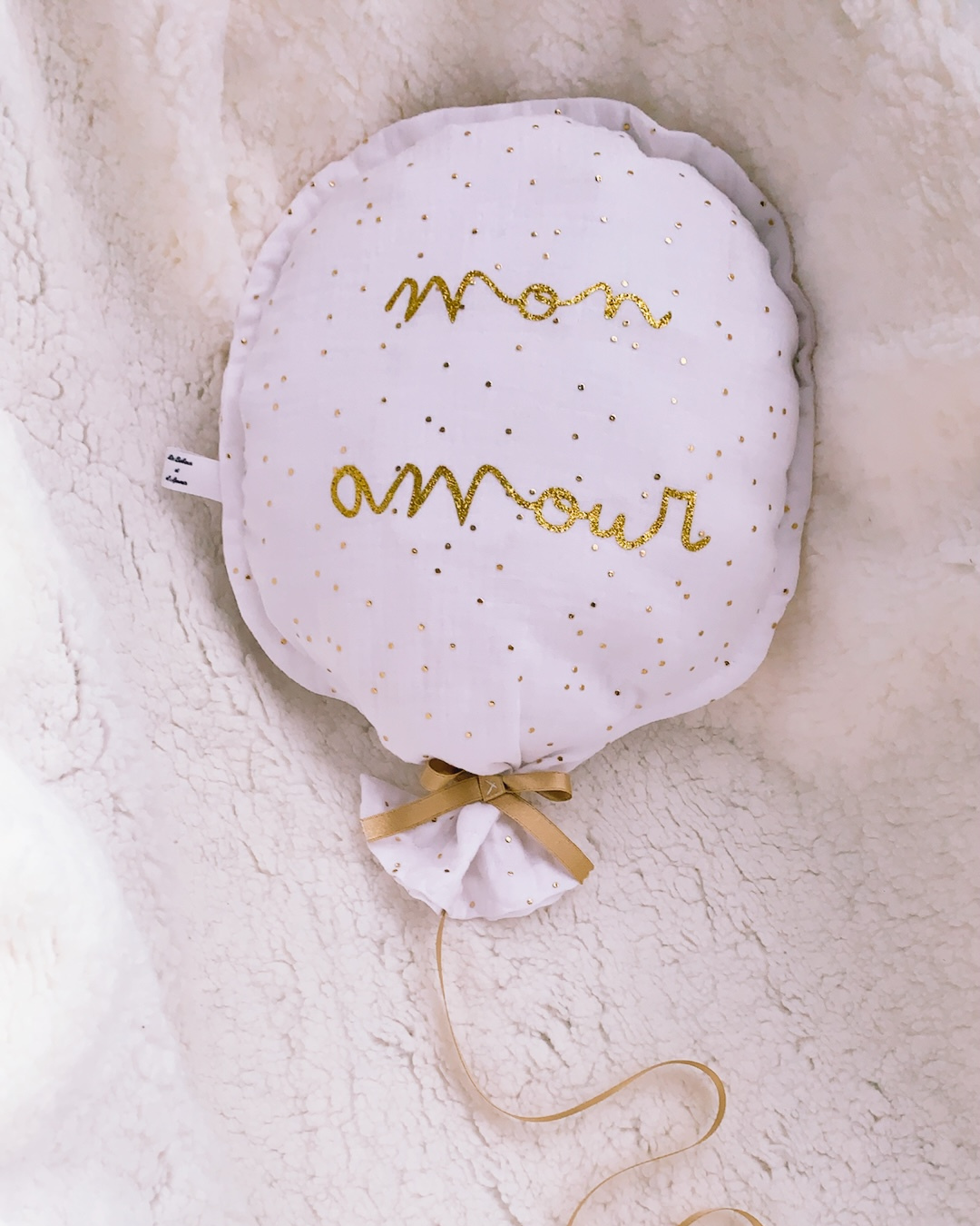 veilleuse ballon bébé personnalisée mon amour en tissu double gaze décoration chambre bébé