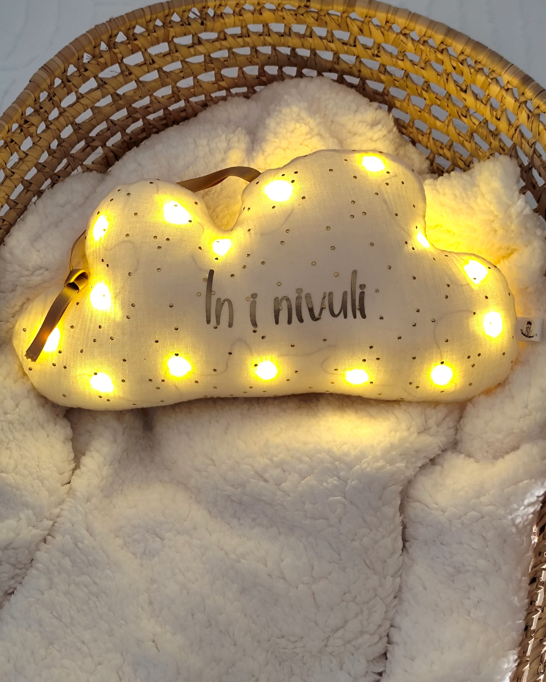 veilleuse nuage bébé personnalisée corse in i nivuli lumière LED tissu Oeko Tex