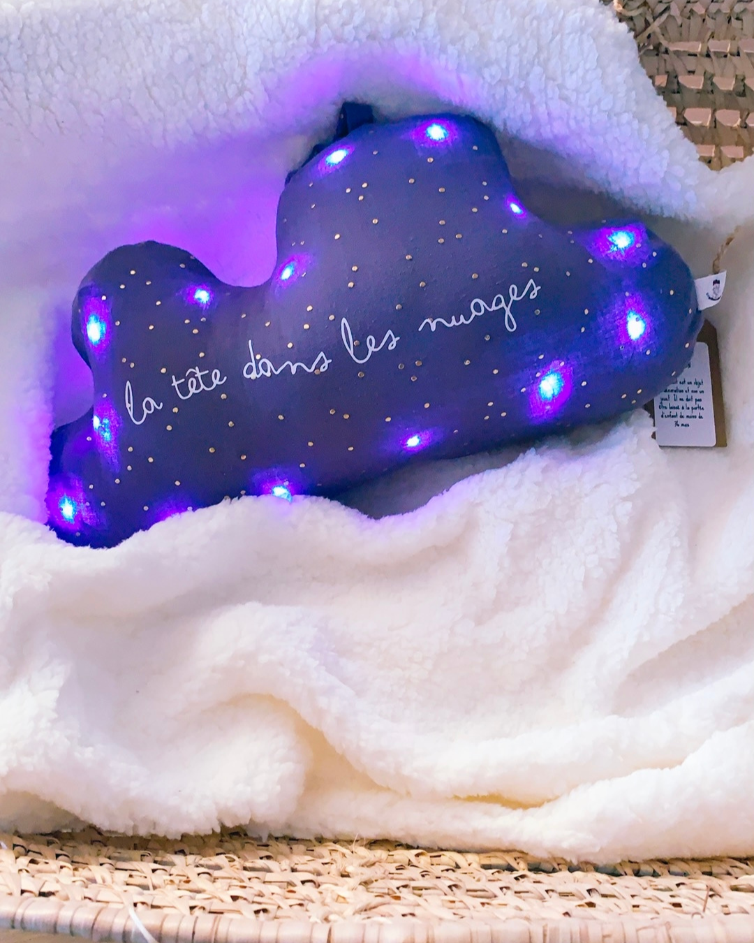 Veilleuse nuage LED en tissu bleu foncé avec message la tête dans les nuages
